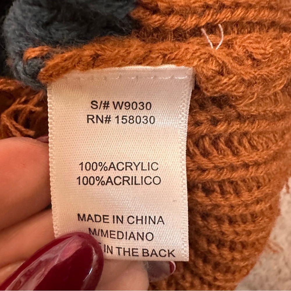 Love Tree Colorblock V-Neck Frayed Sweater NWT - Picture 8 of 8